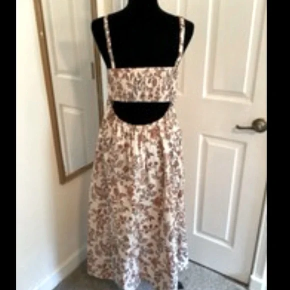 Old Navy Brown and Cream Smocked Midi Sundress - Picture 4 of 5